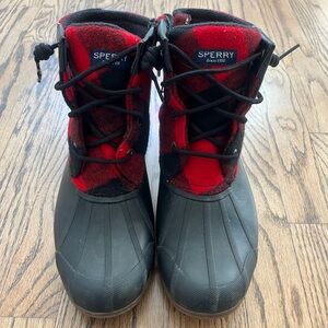 Sperry Women’s Buffalo Plaid Winter Boots Size 8